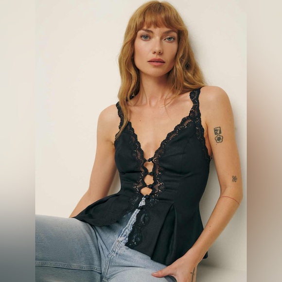 Reformation Tops - Reformation Josefina linen top - size 4